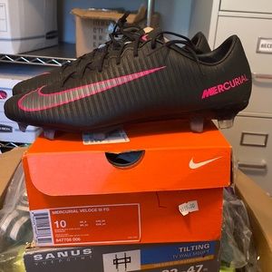 Nike soccer cleats Mercurial veloce III SIZE 10 new in box RARE